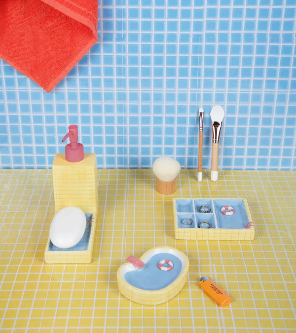 Repose-Bijoux-Piscine- Marshmallow-L’expressionst-Fleurs-Fortunas-Mouscron Repose-Bijoux-Piscine- Marshmallow-L’expressionst-Fleurs-Fortunas-Mouscron
